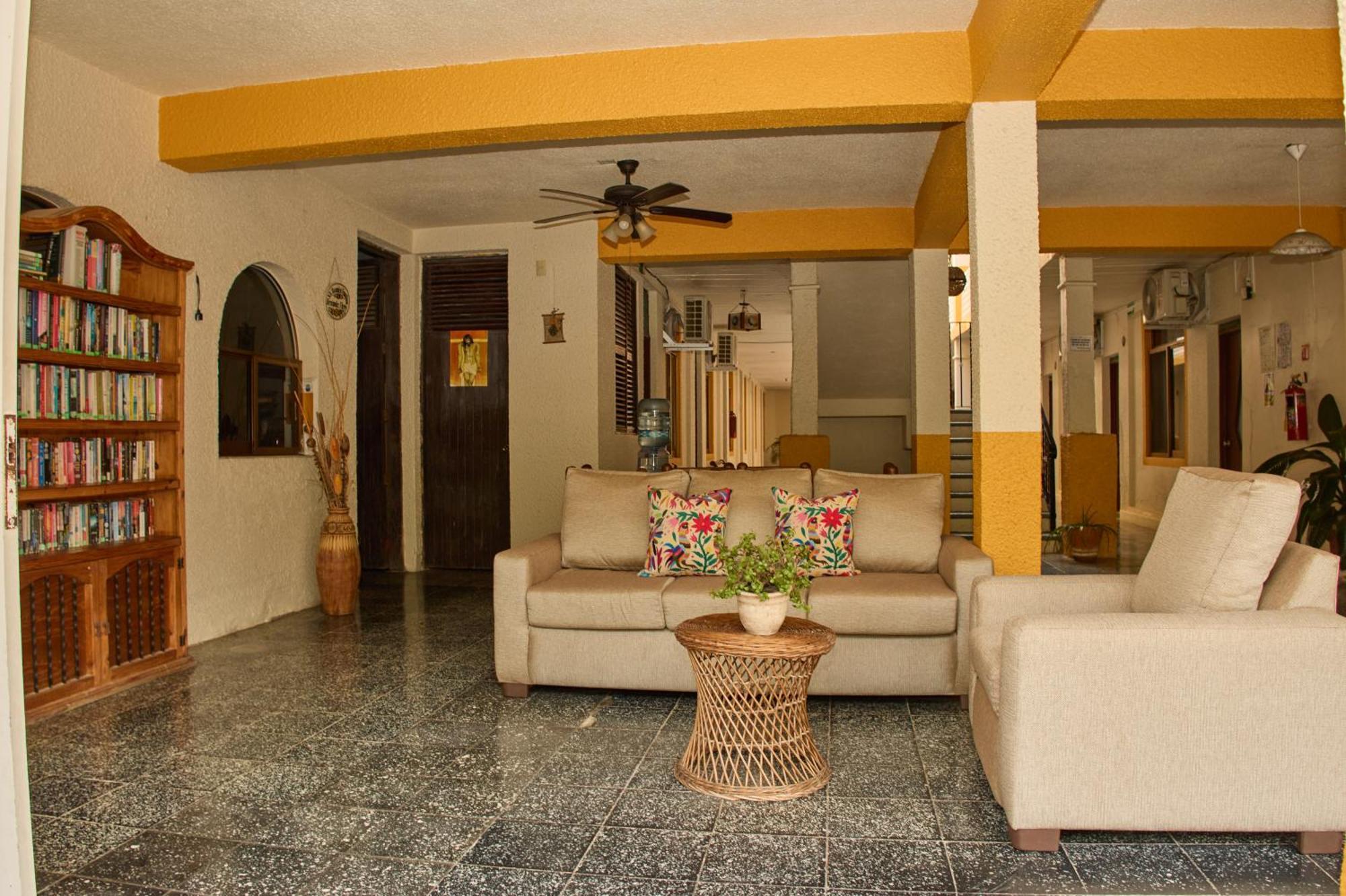 Hotel San Lorenzo Barra de Navidad Exterior foto