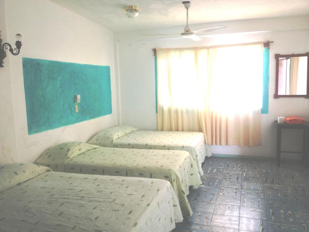 Hotel San Lorenzo Barra de Navidad Zimmer foto